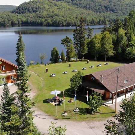 Motel Ours Bleu Lac-Saguay Екстериор снимка