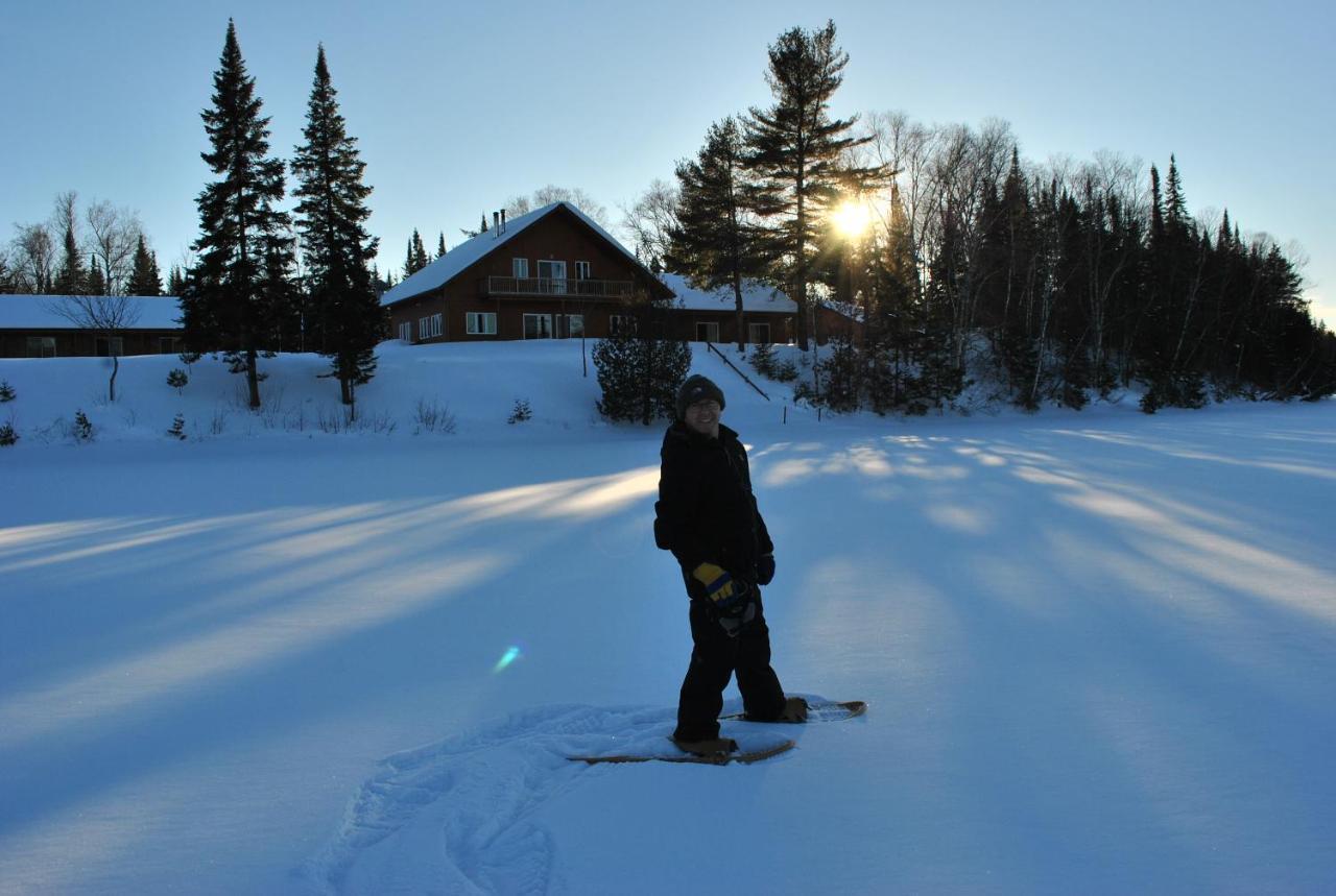 Motel Ours Bleu Lac-Saguay Екстериор снимка